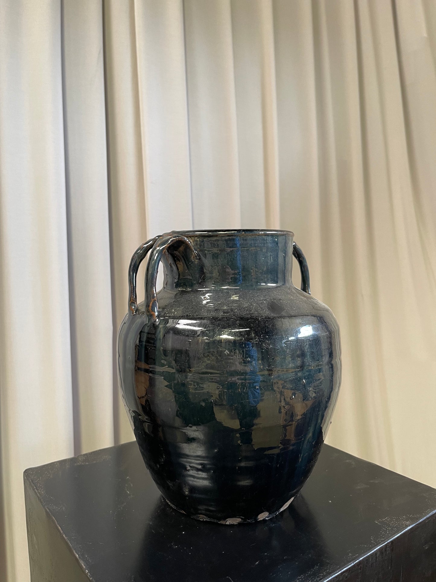 Antik krukke sort glasering